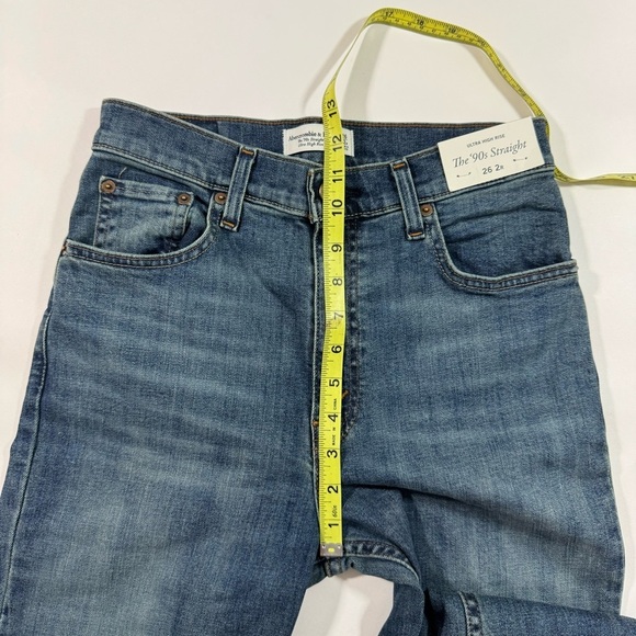 New Abercrombie 90s Straight Leg Jeans Ultra High Rise - Picture 6 of 9